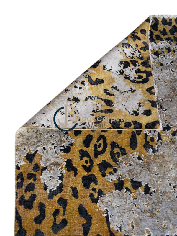 Jungle Majesty: Tiger Skin-Inspired Carpet - Image 7