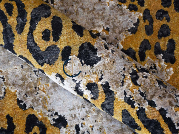 Jungle Majesty: Tiger Skin-Inspired Carpet - Image 5