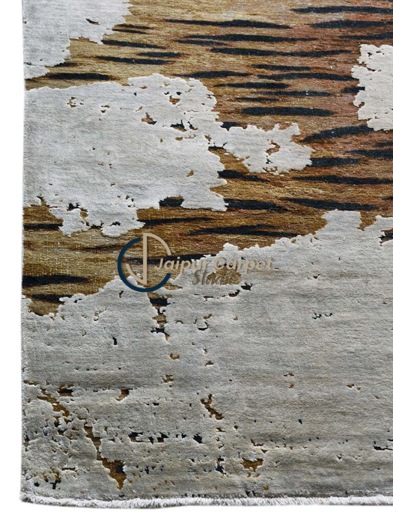 Wild Grace – Bespoke Wool-Silk Leopard Rug