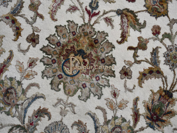 Taj Majesty – Hand-Carved Wool Silk Rug Inspired by Taj Mahal - Image 5