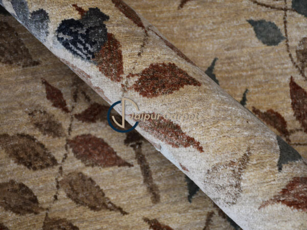 Serene Leaves - Wool-Silk Rug, Embossed Elegance - Image 5