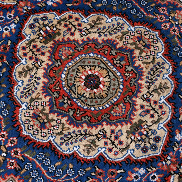 Zarif Elegance – Handwoven Wool Rug with Irani Allure - Image 4