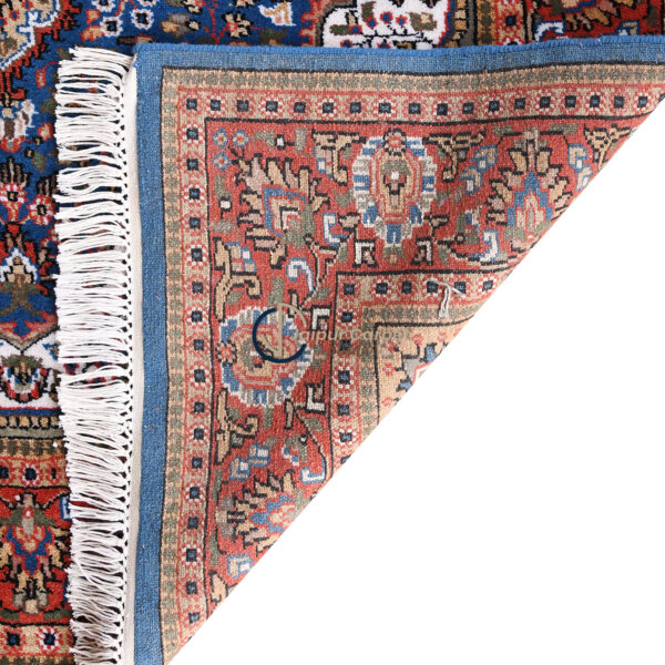 Zarif Elegance – Handwoven Wool Rug with Irani Allure - Image 6