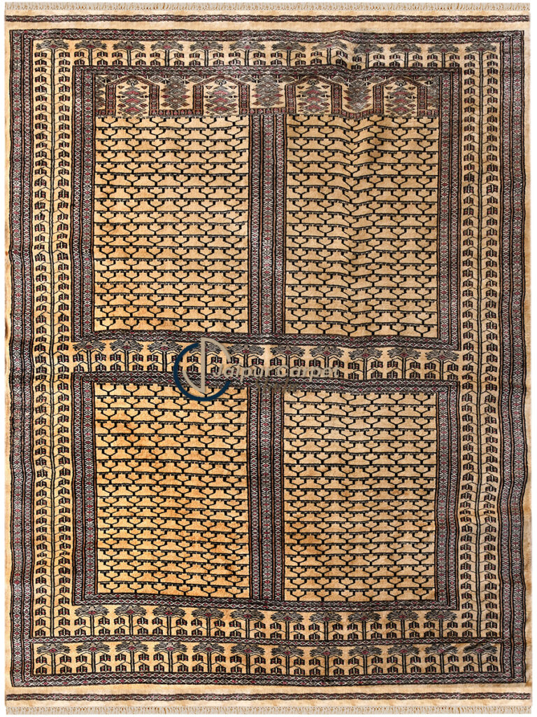 Rustic Kilim Charm – Handwoven Wool Carpet with Heritage Appeal