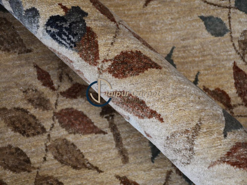 Serene Leaves - Wool-Silk Rug, Embossed Elegance - Image 5