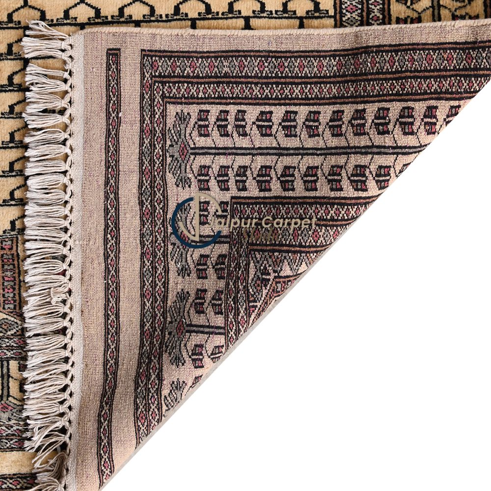 Rustic Kilim Charm – Handwoven Wool Carpet with Heritage Appeal - Image 7