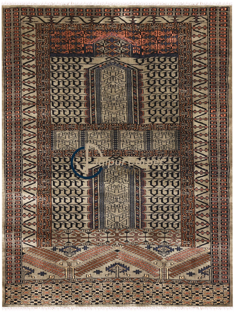 Nomadic Elegance – Handwoven Kilim Carpet in Earthy Hues
