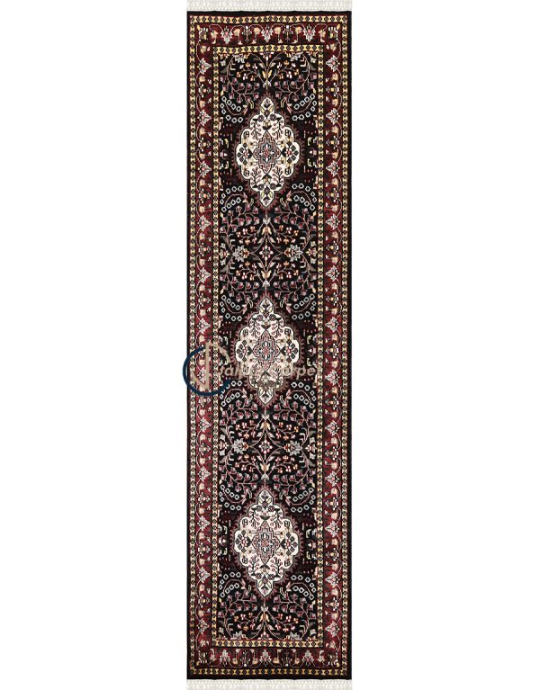 Velvet Oasis – Handwoven Persian Silk Runner with Mughal Elegance