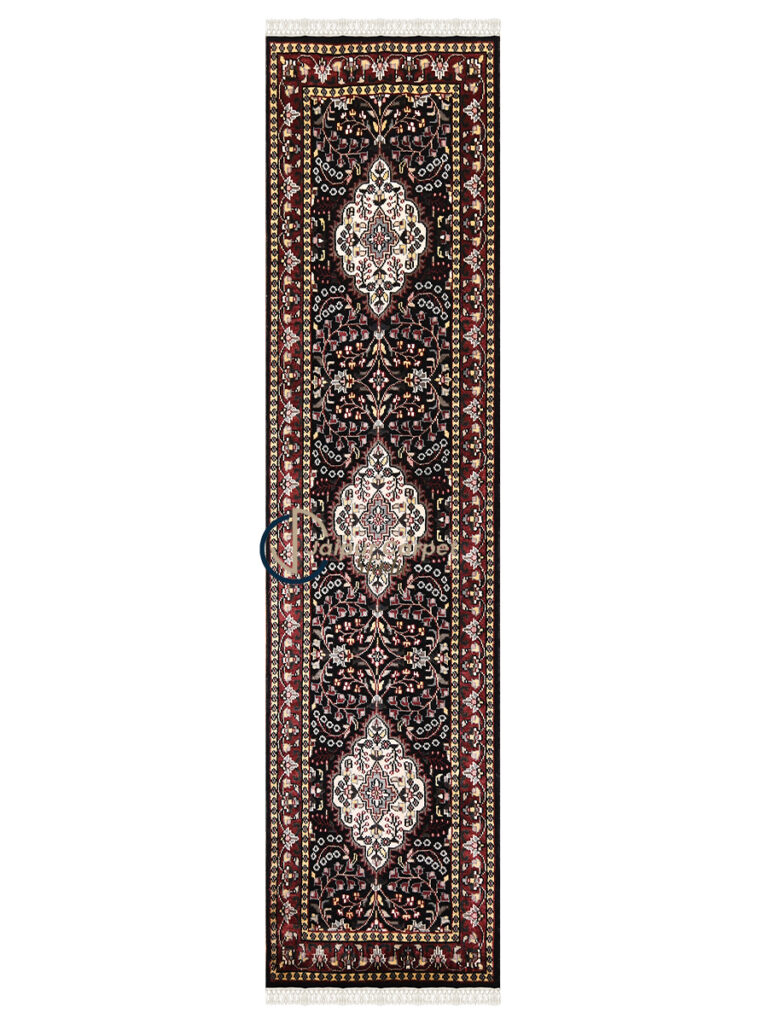 Velvet Oasis – Handwoven Persian Silk Runner with Mughal Elegance