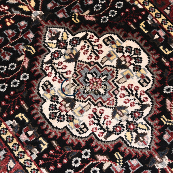 Velvet Oasis – Handwoven Persian Silk Runner with Mughal Elegance - Image 3