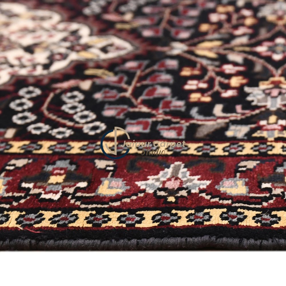 Velvet Oasis – Handwoven Persian Silk Runner with Mughal Elegance - Image 6