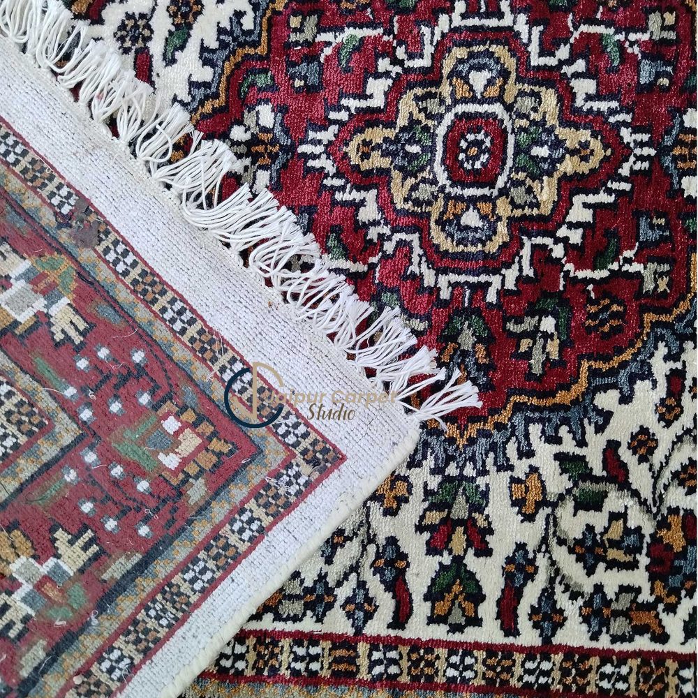 Ivory Splendor – Mughal Medallion Silk Rug - Image 4