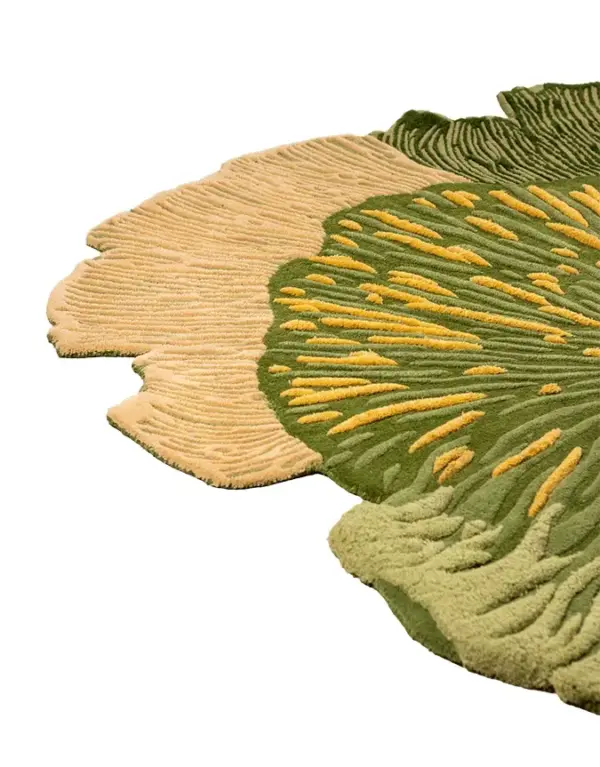 Imperial Ivory Medallion Tufted Rug